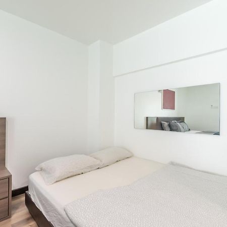 Maritime Penthouse Suite By The Sea George Town Bagian luar foto
