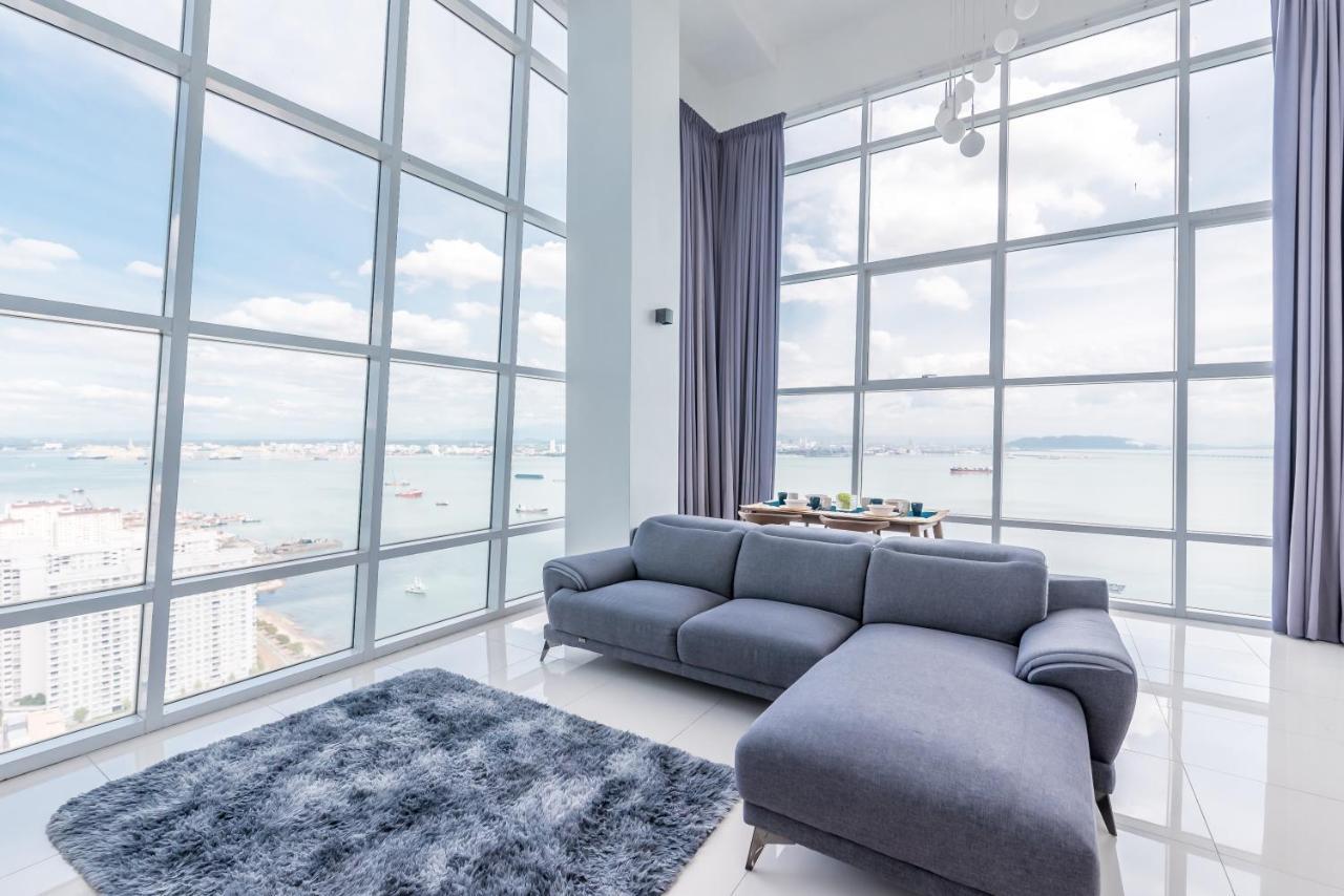 Maritime Penthouse Suite By The Sea George Town Bagian luar foto