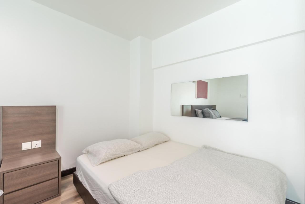 Maritime Penthouse Suite By The Sea George Town Bagian luar foto