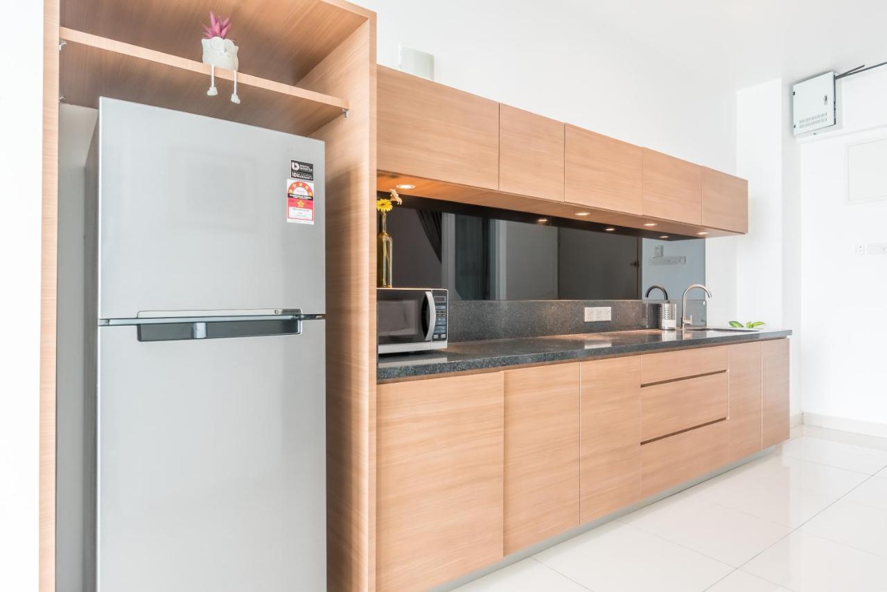 Maritime Penthouse Suite By The Sea George Town Bagian luar foto