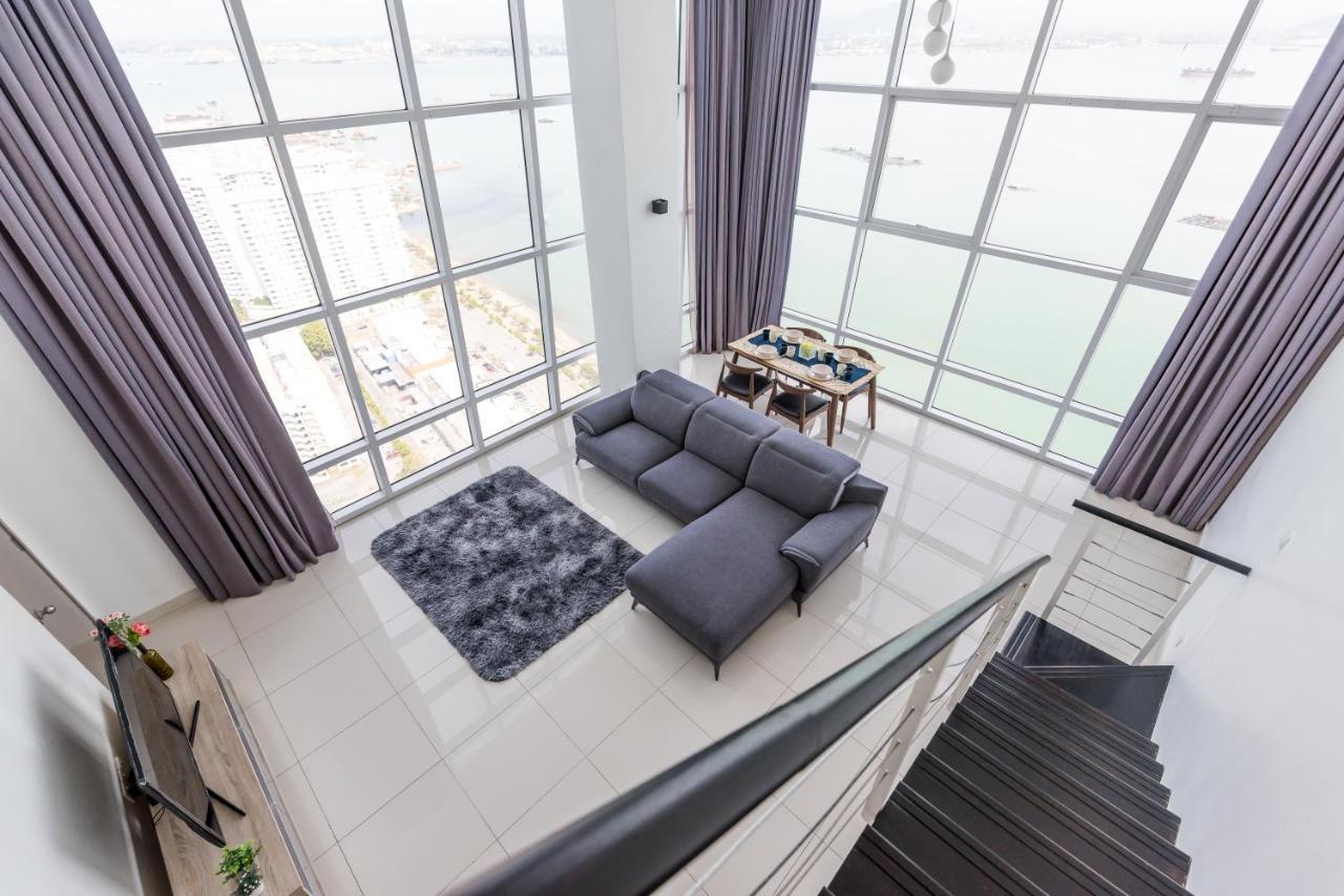 Maritime Penthouse Suite By The Sea George Town Bagian luar foto