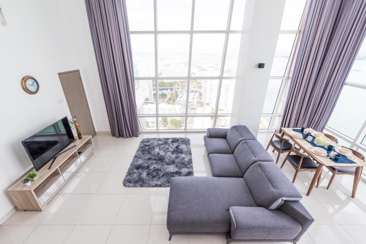 Maritime Penthouse Suite By The Sea George Town Bagian luar foto