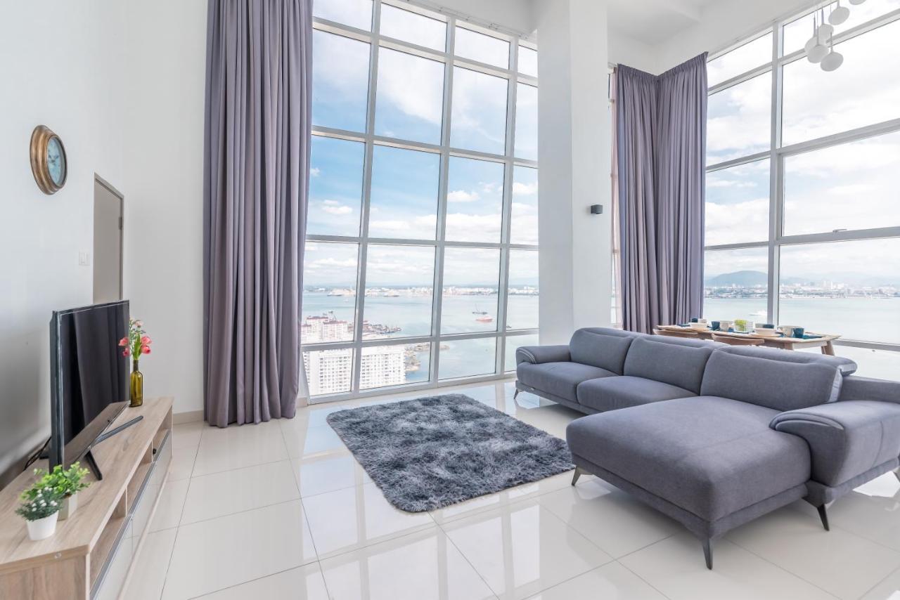 Maritime Penthouse Suite By The Sea George Town Bagian luar foto