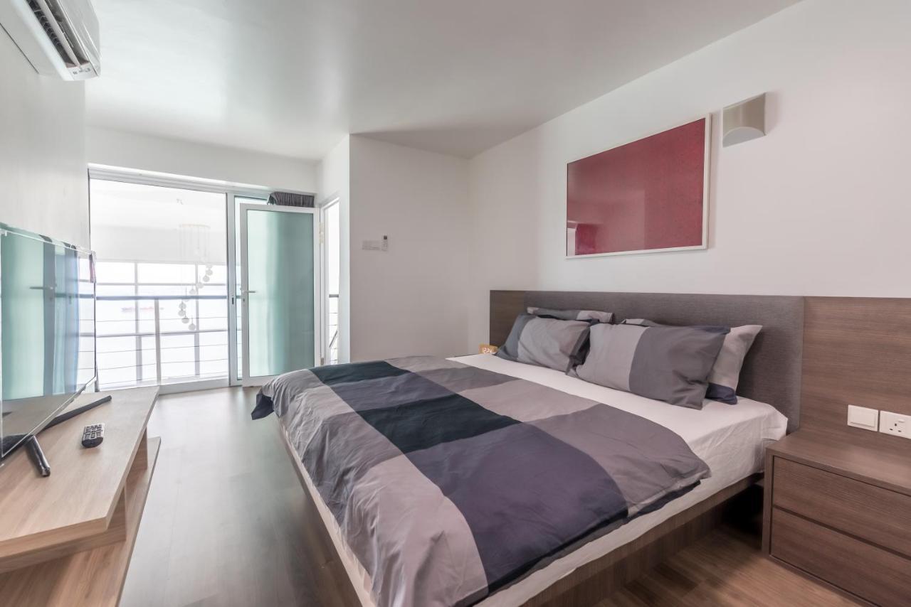 Maritime Penthouse Suite By The Sea George Town Bagian luar foto